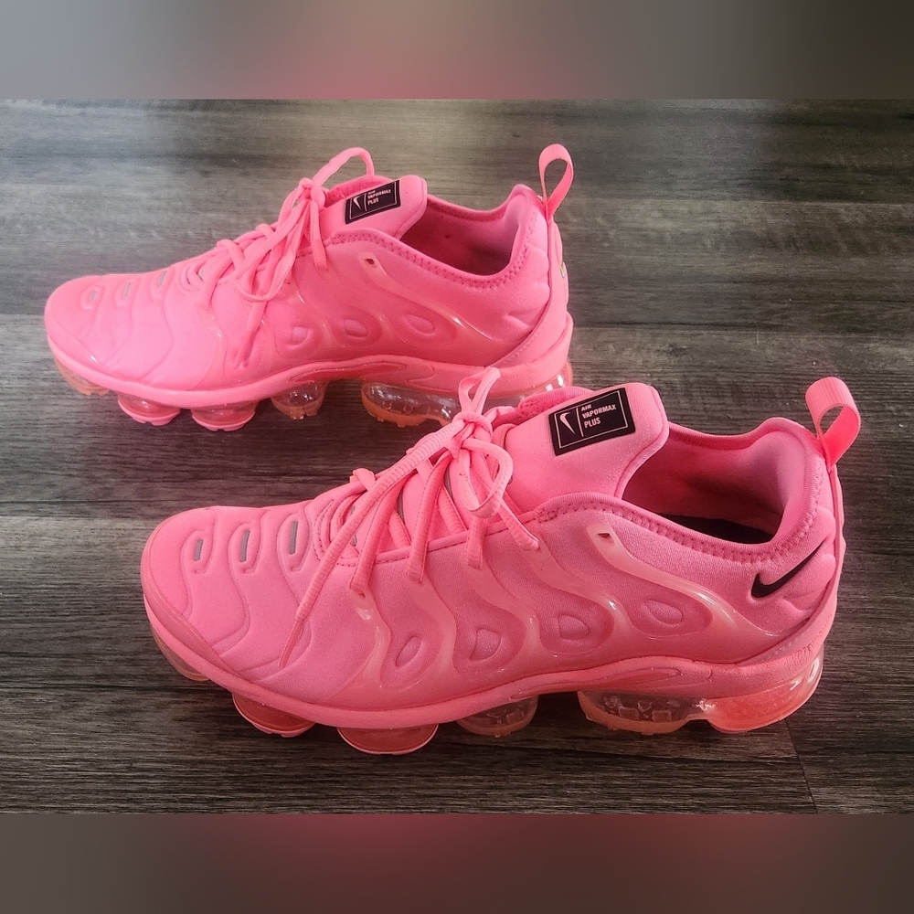 **LIKE NEW** Nike Air VaporMax Plus Sz 10 Vibrant Neon BUBBLEGUM Hot Sunset Pink - Picture 3 of 12